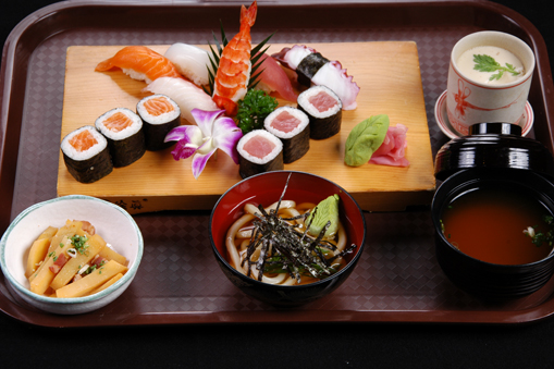 Cơm phần sushi thập cẩm 1/ASSORTED SUSHI SET/にぎり御膳１定食/