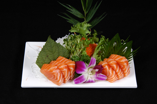 Cá hồi sống/SALMON/鮭刺身