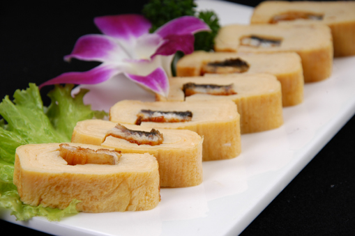 Trứng cuộn lươn chiên/SWEET EGG & EEL ROLL/うなぎ玉子焼き