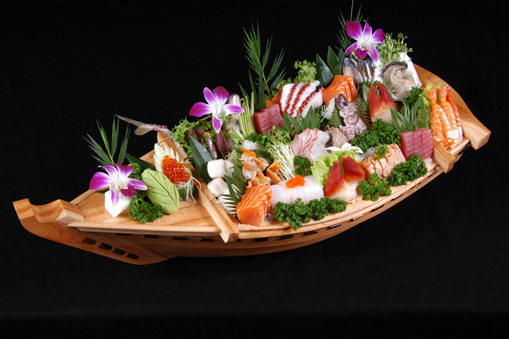 CÁ SỐNG THẬP CẨM DÀNH CHO 2-4 NGƯỜI (CHO 2-4 KHÁCH)/ ASSORTMENT OF SLICED RAW FISH/船盛り合わせA  