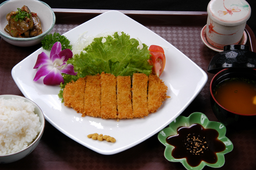 Cơm phần thịt gà chiên giòn/CHICKEN CUTLET SET/鶏カツ定食