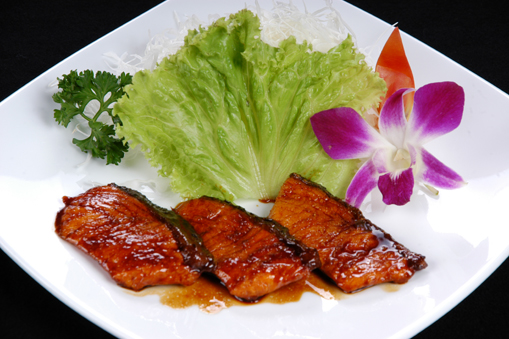 Cá hồi nướng sốt Teri/GRILLED SALMON WITH TERI SAUCE/ 鮭照り焼き